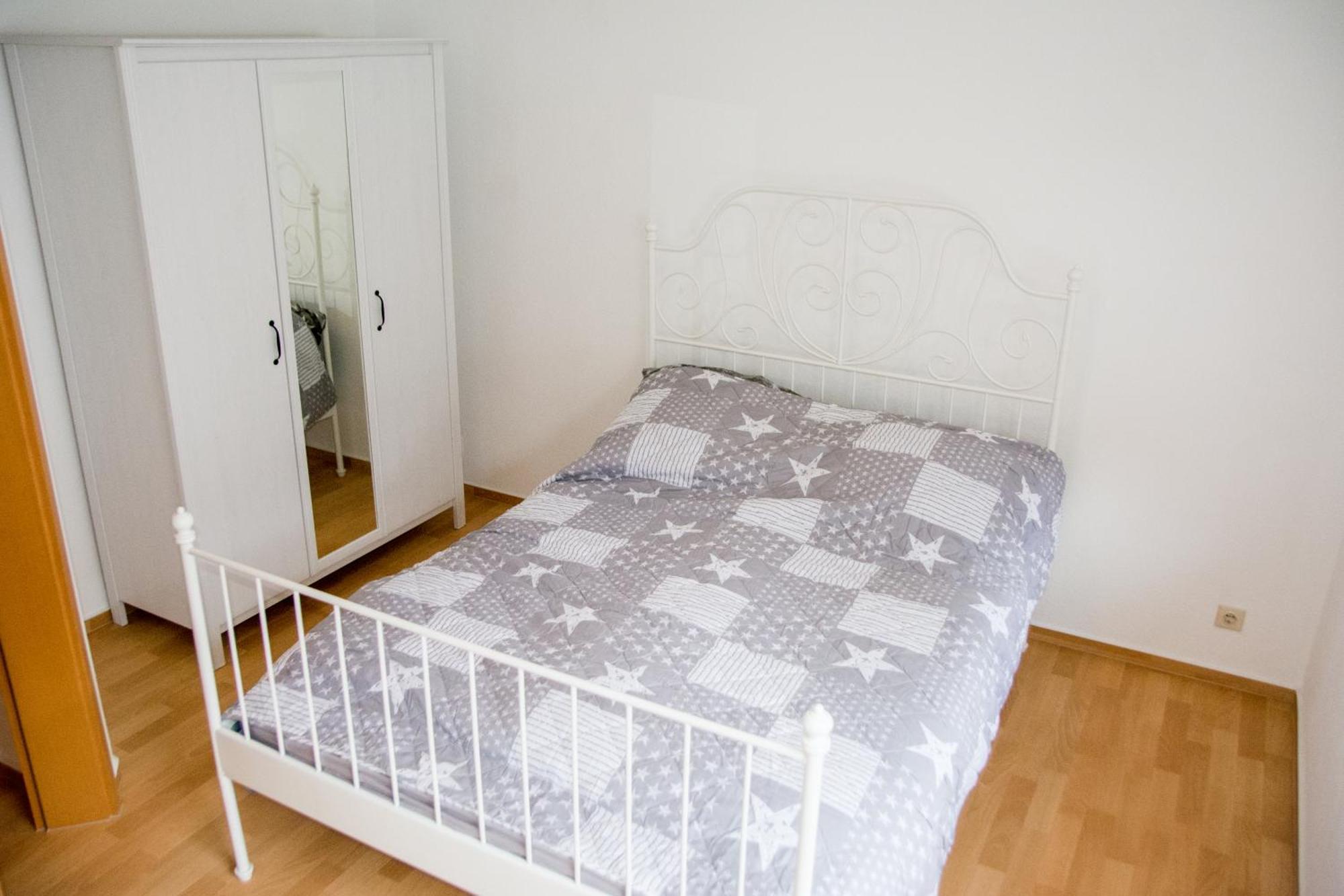Schoene 2-Raum-Wohnung Im Zentrum Waltershausens Kültér fotó