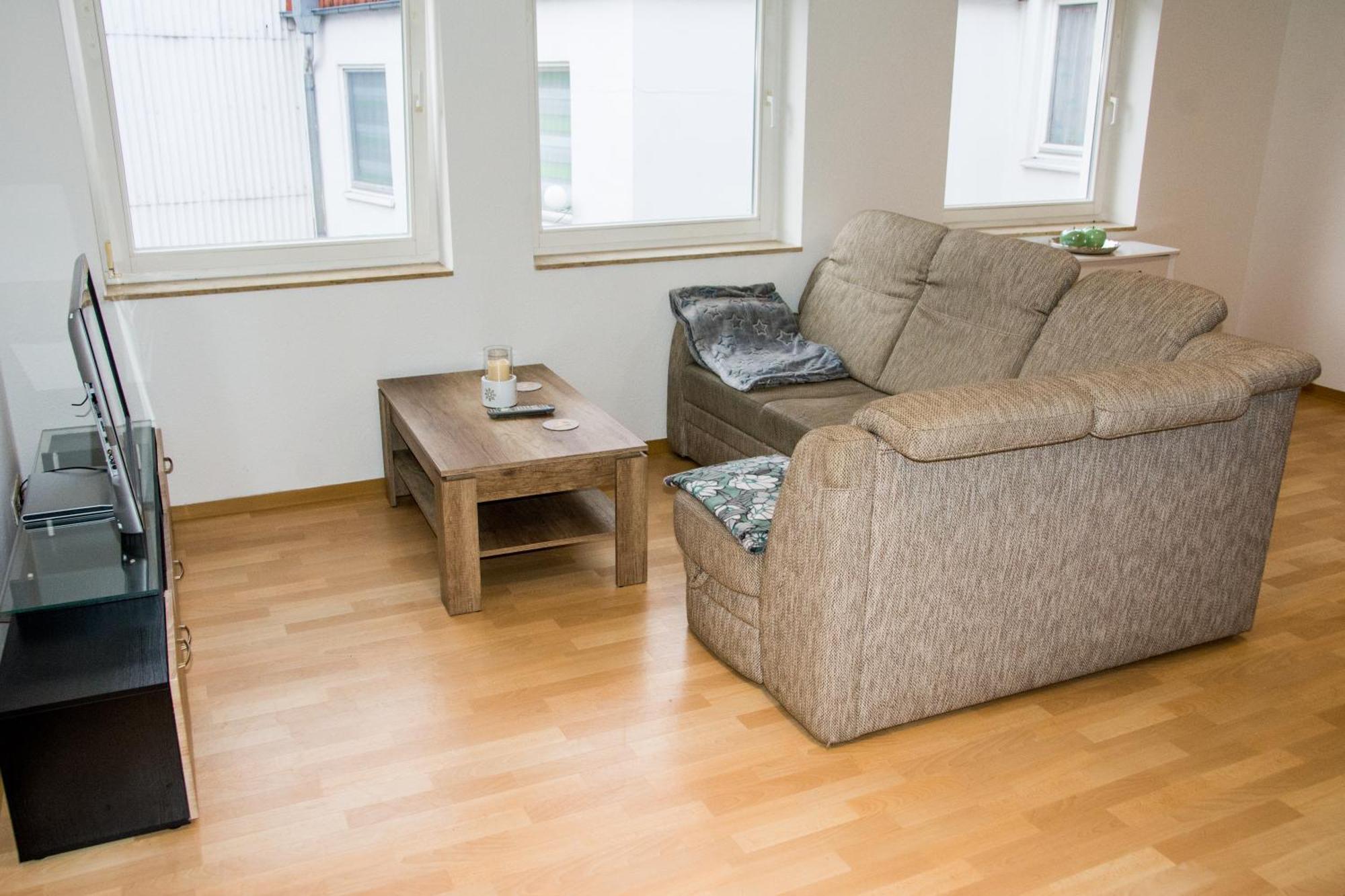 Schoene 2-Raum-Wohnung Im Zentrum Waltershausens Kültér fotó